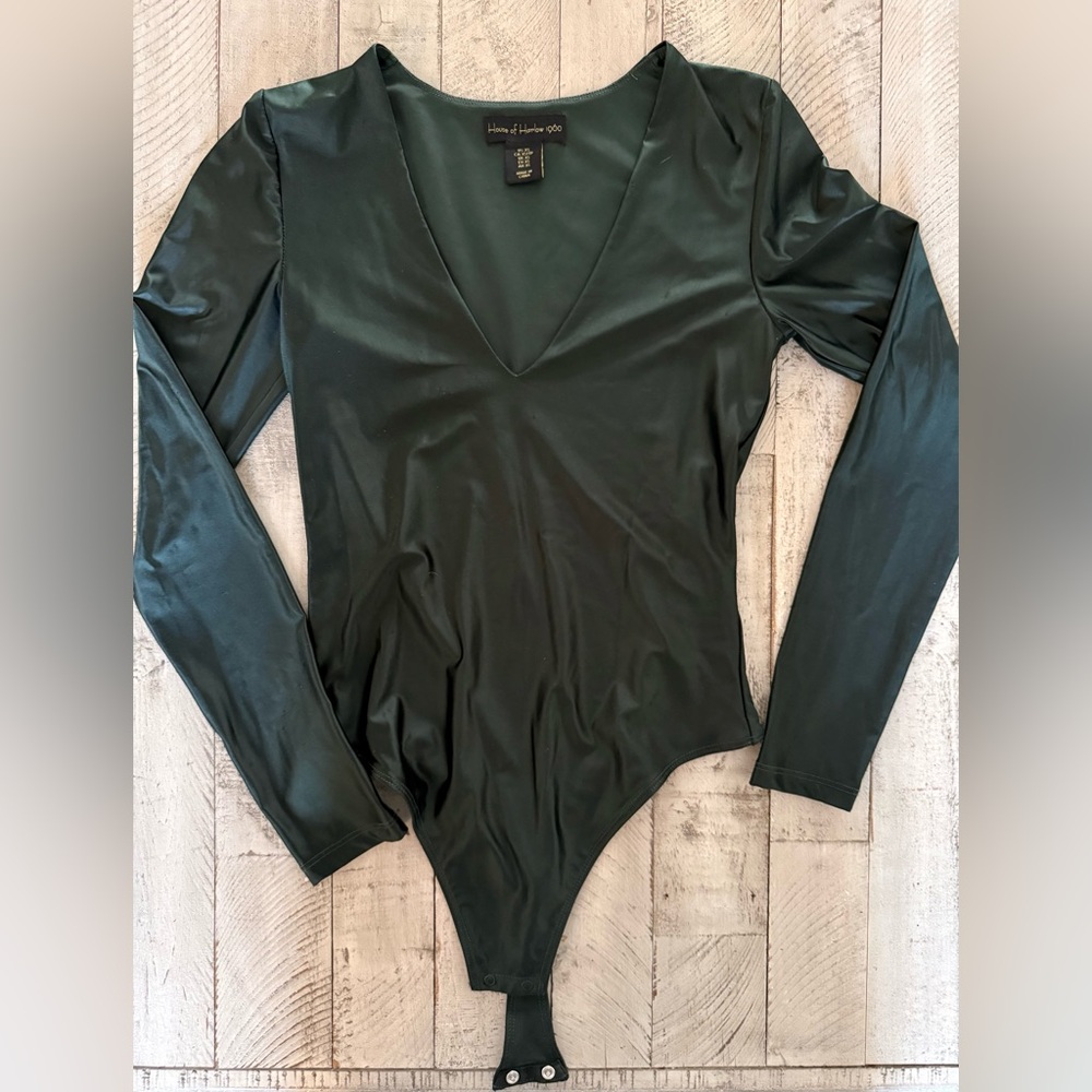 House of Harlow Emerald Green Long Sleeve V-Neck Bodysuit Size XS